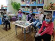 Познавательный час  «Что читали этим летом, мы расскажем без секретов» (6+)