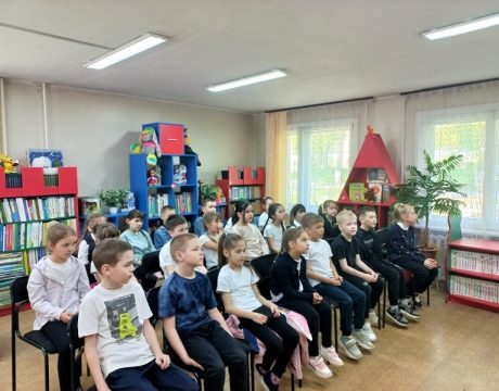 10ф. Познавательно-игровая программа «Солнышко в ладошках». Участники мероприятия