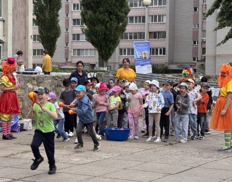 photo_5370793326351089772_y