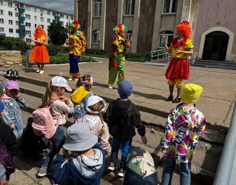 ручки, ручки, ножки, ножки