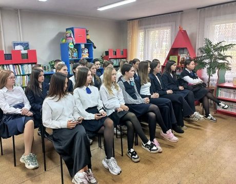 10ф. Литературный вечер «Юлия Друнина Юность моя в огне». Участники мероприятия