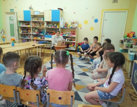 10ф. Инфо-час с элементами игры «От болезней всех полезней». Знакомство с книгой «Румяные щеки»