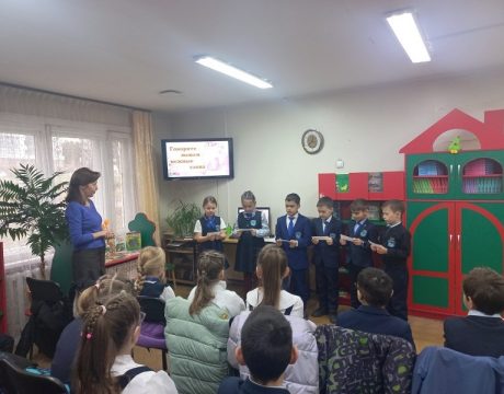 10ф. Праздник «Говорите мамам нежные слова». Читаем стихи