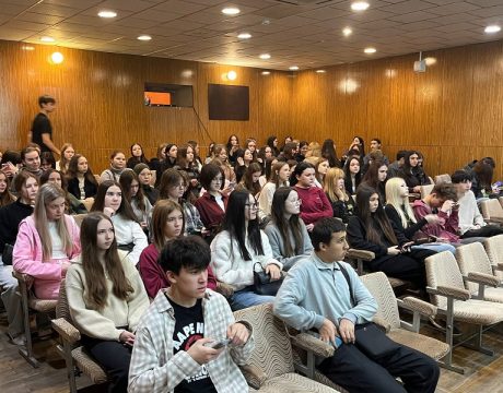 photo_5192838073770177743_y