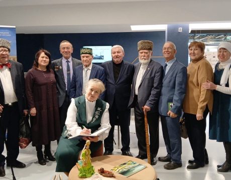 photo_5269400139317578645_y