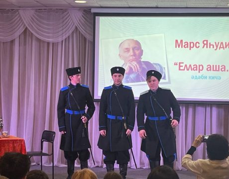 photo_5278433507808054983_y