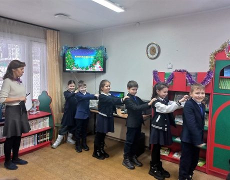 10ф. Новогодний мультфейерверк «Праздник к нам приходит». Поиграли в игры