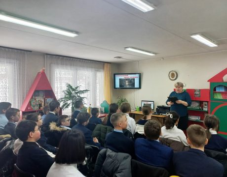 10ф. Исторический набат «Ленинградский звучит метроном»