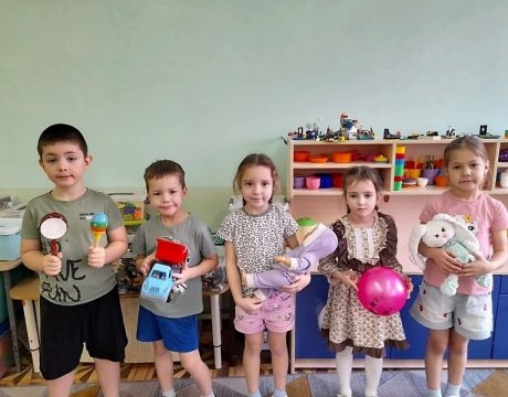 10ф. Громкое чтение «Игрушки». Вот они – игрушки!