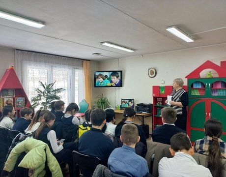 10ф. Урок информационной грамотности «Опасности Оnline». Смотрим «Ералаш»