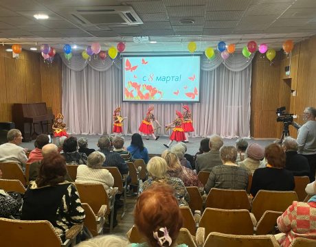 10 photo_5283109631976739950_y