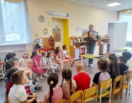 10ф. Громкое чтение. Г. Тукай «Коза и баран». Знакомство с книгами Г. Тукая