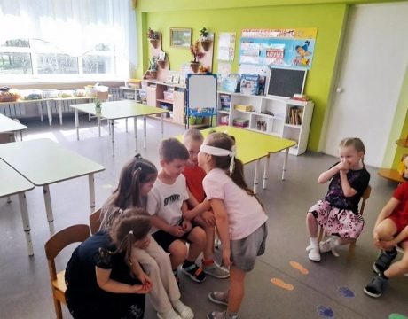 10ф. Игровой калейдоскоп «Сундучок семейных сокровищ». Конкурс «Кто ты»