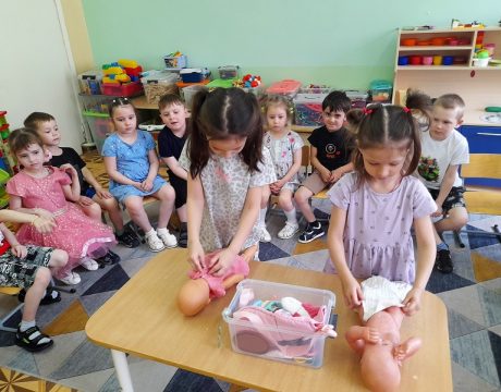 10ф. Игровой калейдоскоп «Сундучок семейных сокровищ». Конкурс «Лучшая мама»