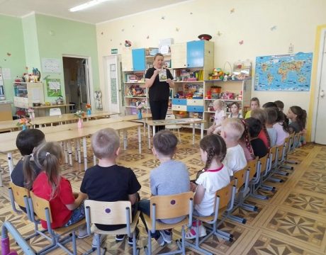 10ф. Громкое чтение «Федорино горе». Знакомство с книгой