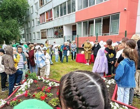 215ф. Мы помним,мы гордимся! Текст