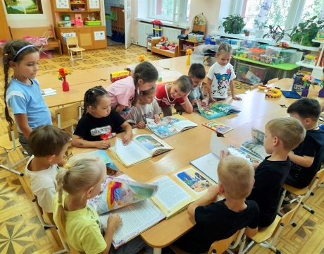 10ф. Игровая программа «Давайте любимые книжки откроем». Вот они любимые книжки!