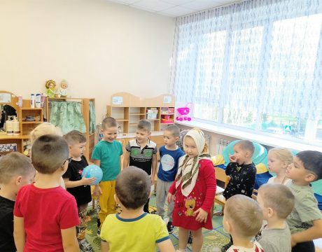 10ф. Час доброты «Про бабушек и дедушек». Игра «Добро идет по кругу»